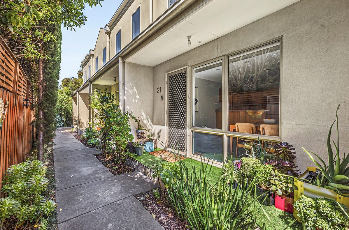happy home seller thanks to vendor advocate Wendy Chamberlain